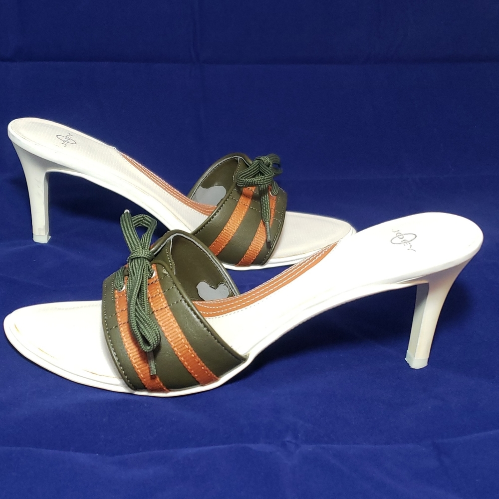Sporty pump sandal